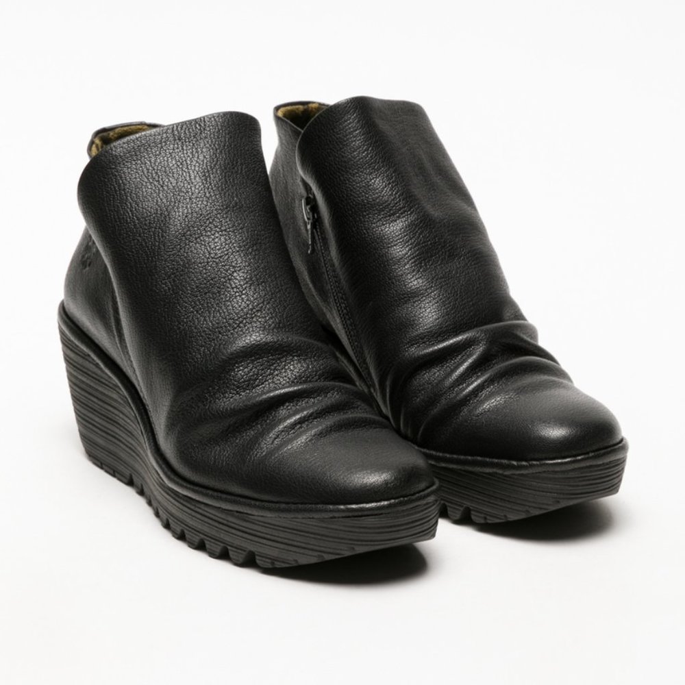 Fly London YIP Black Leather Platform Wedge Boots Size 39 or 8/8.5